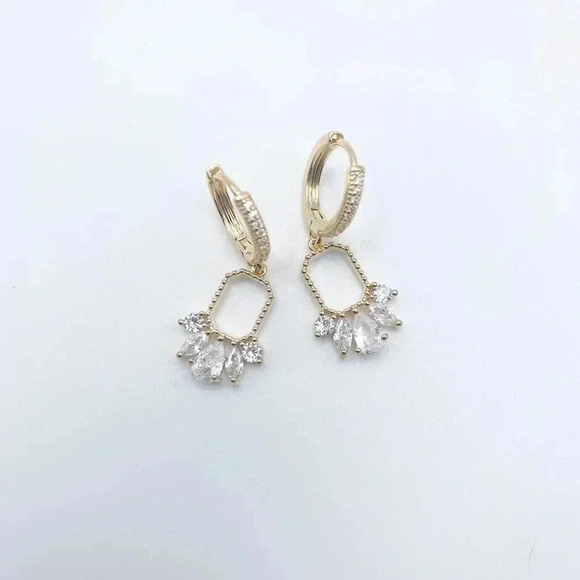 Dangle earrings | Cubic Zirconia Earrings | - Picture 3 of 3